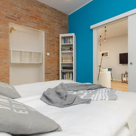 Stylish Blue With Balcony And Parking Zoliborz By Renters